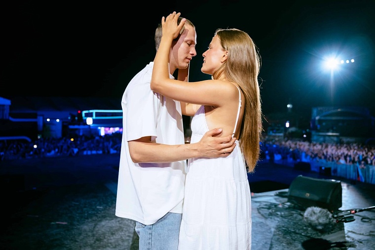 кадр из сериала 