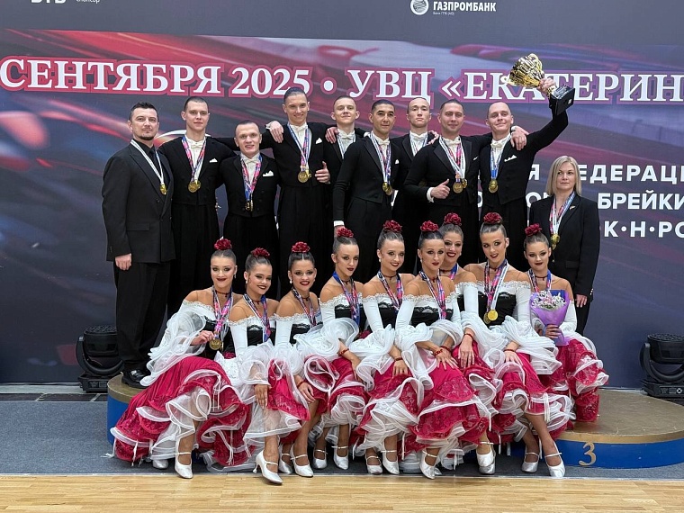 Александр Моор: Тюменская «Вера» снова на вершине!