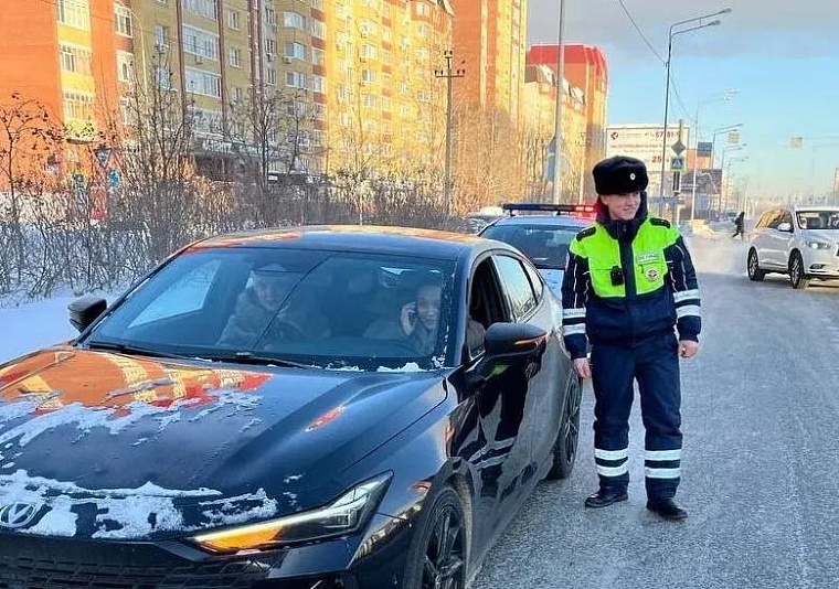 В Тюмени арестован автомобиль злостной неплательщицы штрафов