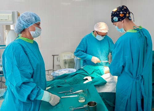 Тобольские врачи спасли женщину с тяжелой патологией