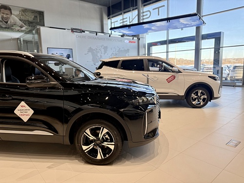 Новогодние распродажи и розыгрыш авто — узнали в каком салоне Тюмени можно выгодно купить новую машину