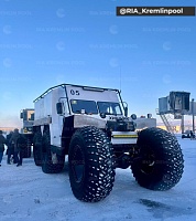 Владимир Путин предпочел тобольский снегоболотоход для поездки по Анадырю