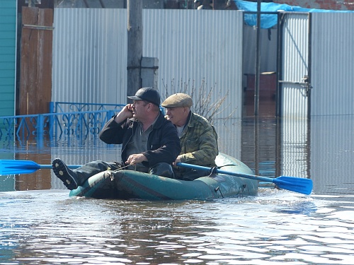 Полторы тысячи вызовов в день: сотрудники тюменской службы "112" отмечают профессиональный праздник