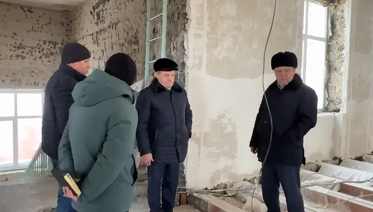 Процент выполнения мог быть выше: Федор Шишкин проинспектировал капремонт школы №31 в Ишиме