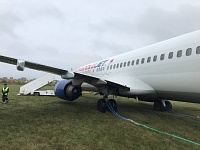 В Перми самолет турецкой авиакомпании выкатился со взлетно-посадочной полосы на траву