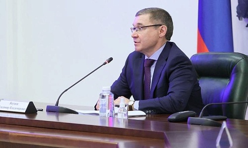 Владимир Якушев провел совещание с главными федеральными инспекторами