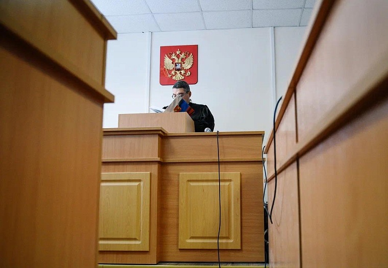 За поддельный билет на концерт Басты на тюменца подали в суд