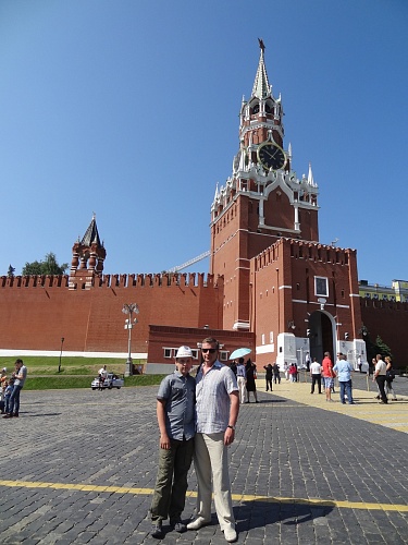 На Красной площади в Москве начался Парад Победы