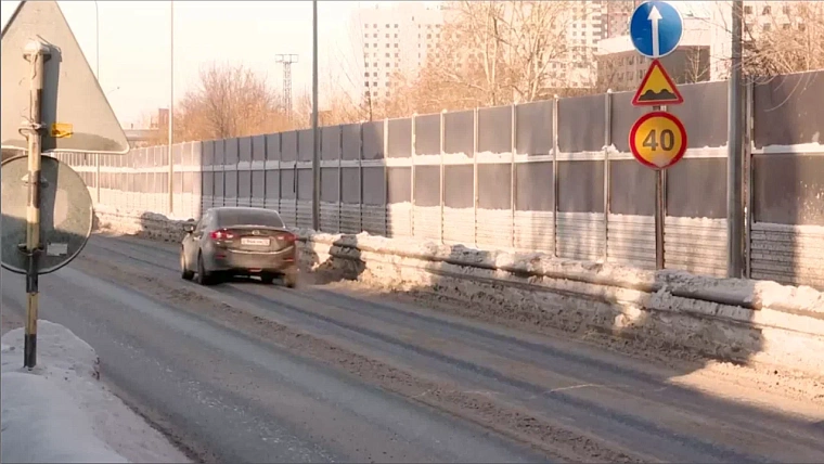 Опасный съезд на ул. Дамбовской в Тюмени уже привлек внимание ГАИ