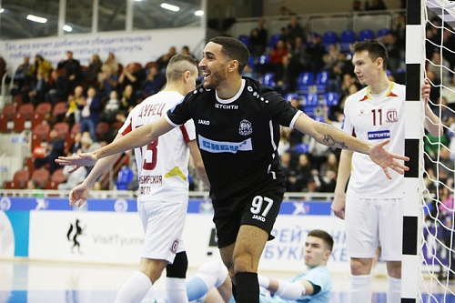 МФК «Тюмень» дважды обыграл «Сибиряк» в Суперлиге