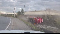 Под Ишимом пьяный водитель, уходя от погони ГАИ, опрокинул грузовик в кювет