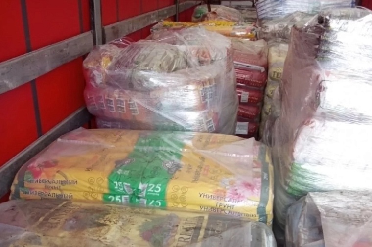 В Омской области пресекли незаконный вывоз крупной партии торфа в Казахстан