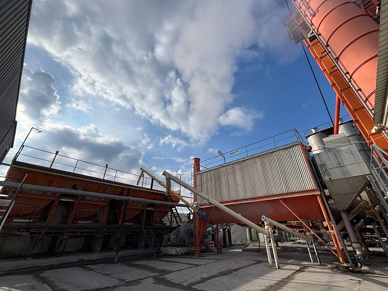 В Тюменской области запустят в работу 15 асфальтобетонных заводов