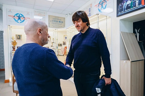 Максим Афанасьев проверил качество ремонта и подготовку к зиме в тюменском спортклубе "Антей"