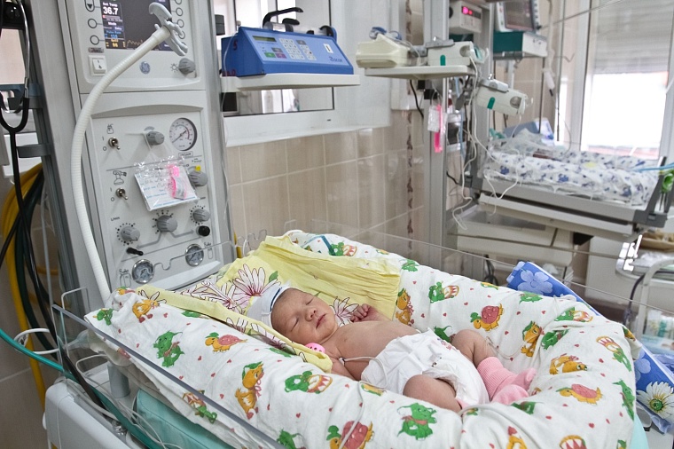 В тюменском роддоме №2 появился молодой неонатолог