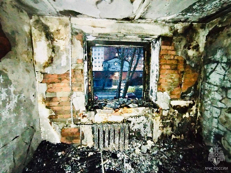 В ночном пожаре на Геологоразведчиков в Тюмени пострадал ребенок