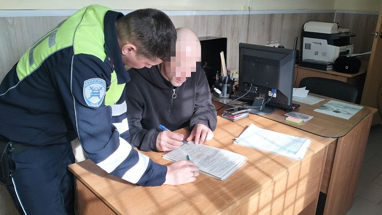 Ишимского водителя наказали за опасный обгон по записи с видеорегистратора