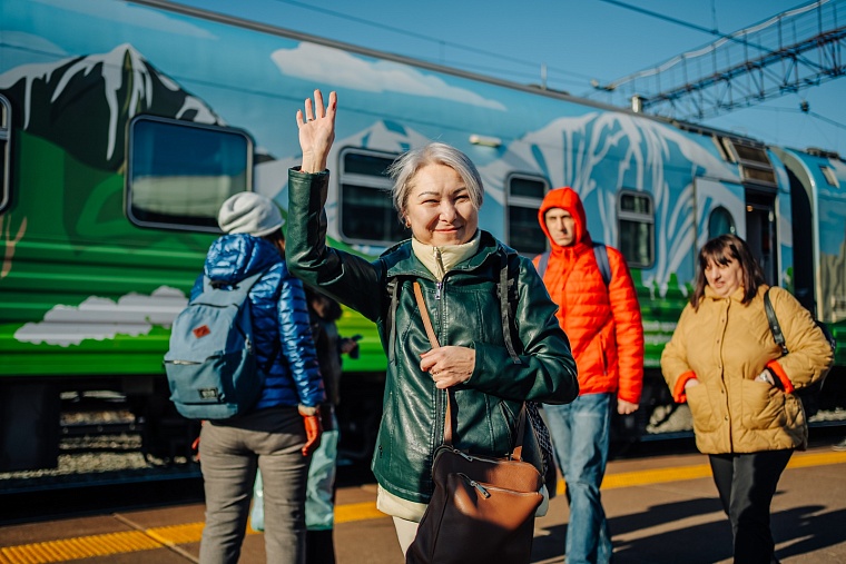Впервые в Сибири! В Тюмень прибыл поезд с туристами из центральной России