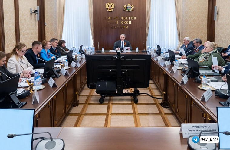 Александр Моор: До участия в онлайн-собеседовании проекта "Боевой кадровый резерв" допущены 406 человек