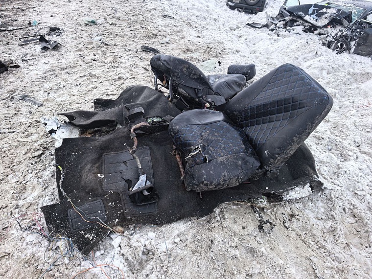 Женщина и ребенок погибли в страшной аварии на трассе Тюмень-Омск