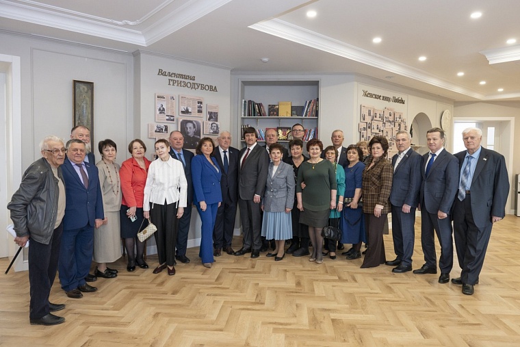 В городской думе отметили 30-летие со дня избрания первого мэра Тюмени