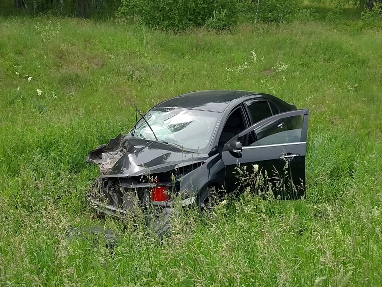 Водитель "УАЗа" погиб в столкновении с "Джили" на автодороге Тюмень - Нижняя Тавда