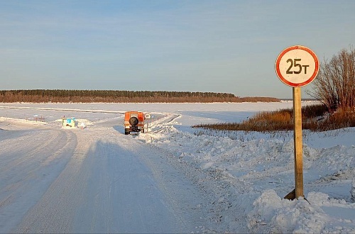 В Увате увеличили грузоподъемность переправы, в Тобольском районе открыли три зимника