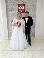 В Тобольске шесть пар поженились в красивую зеркальную дату - 23.07.23