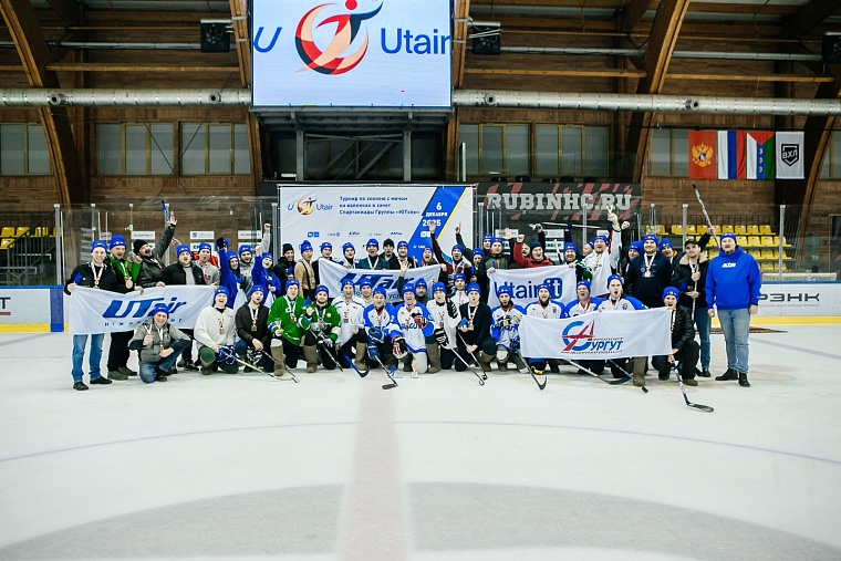 Хоккей на валенках объединил авитаторов