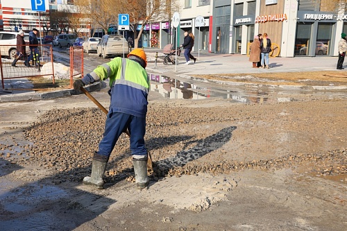 Дорогу на улице Эрвье в Тюмени восстановят до 1 июня