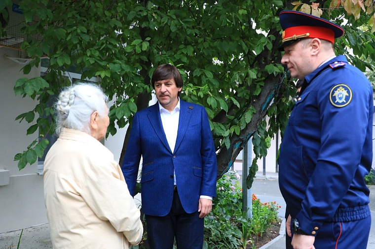 В тюменской многоэтажке на Орджоникидзе горячее водоснабжение нормализовалось после обращения в администрацию и Следком