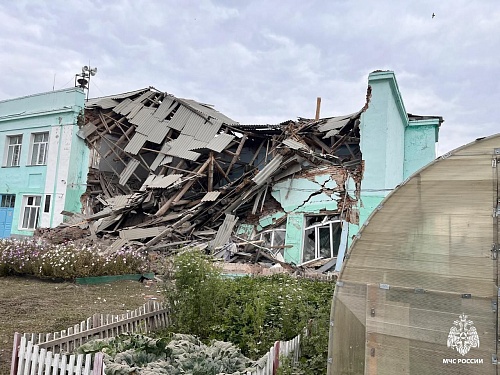 Школа рухнула в Новосибирской области, не выдержав стройки поблизости