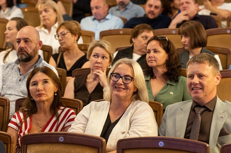 В Тюмени состоялось торжественное мероприятие, посвященное 25-летию РТРС