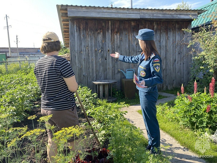 В Тюменской области дачникам напоминают о правилах пожарной безопасности