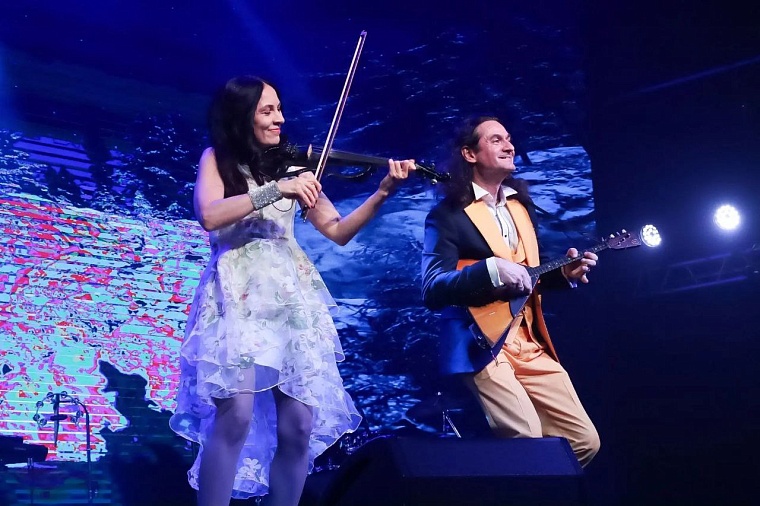 Артисты в Тюмени провели трогательный концерт для жен и матерей бойцов СВО