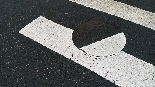 В центре Тюмени обнаружили незаконную «зебру» для пешеходов