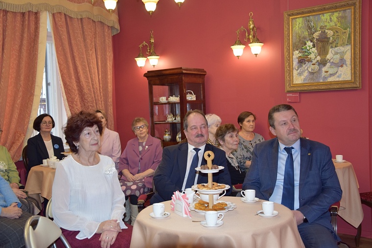 Новая выставка «Кофейный салон» открылась в Ялуторовском краеведческом музее