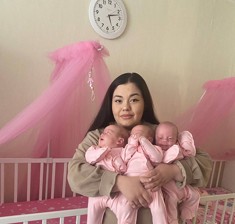 Счастливый шок: в Тюмени с начала года на свет появилась вторая тройня