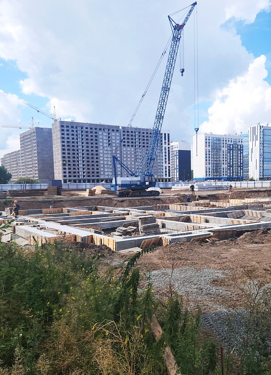 В Ново Комарово приступили к строительству современного детского сада