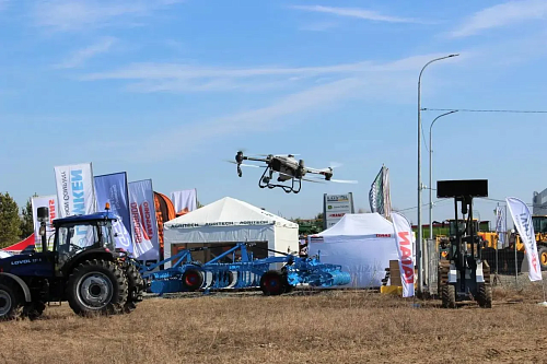 На сельхозвыставке в Тюменском округе показали работу беспилотников