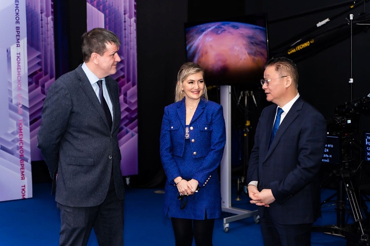 Из Тюмени в Пекин: власти обсудили запуск прямых авиарейсов