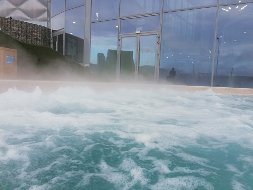 Замгубернатора Андрей Пантелеев пригласил участников TNF-2025 на тюменские термальные курорты