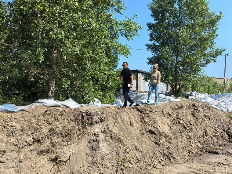 Ольга Зимина: Продолжаем подвозить песок и грунт в населенных пунктах Тюменского округа
