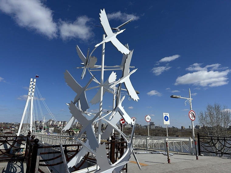 Под мостом Влюбленных в Тюмени появятся 60 журавлей