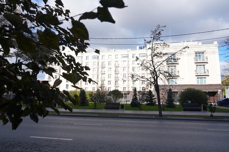 В границах улиц Комсомольской и Осипенко в Тюмени появятся новые парковочные места