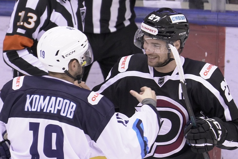 В матче между тюменским «Рубином» и «Динамо-Алтай» заброшена одна шайба