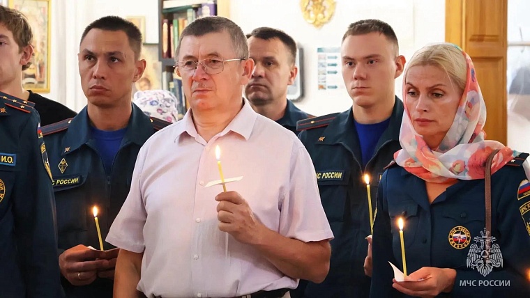 В Тюмени состоялся молебен в память о погибшем министре МЧС России Евгении Зиничеве