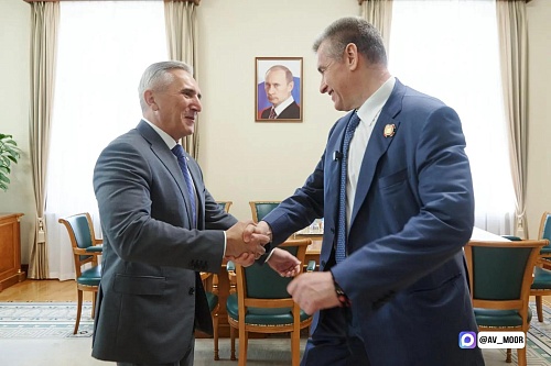 Александр Моор встретился с председателем ЛДПР Леонидом Слуцким