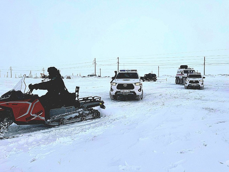 Тюменские сотрудники МЧС отработали действия при паводке на масштабных учениях в Северо-Казахстанской области