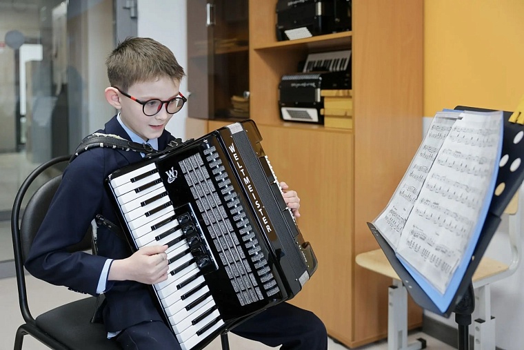 Масштабы впечатляют! В Тюмени Народная комиссия проверила крупнейшую детскую школу искусств